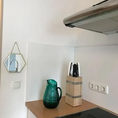 Neben Dem Lkh Und Der Medizinischen Universitaet