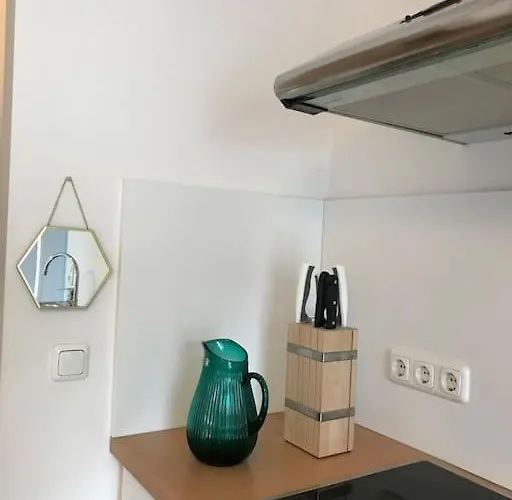 Neben Dem Lkh Und Der Medizinischen Universitaet