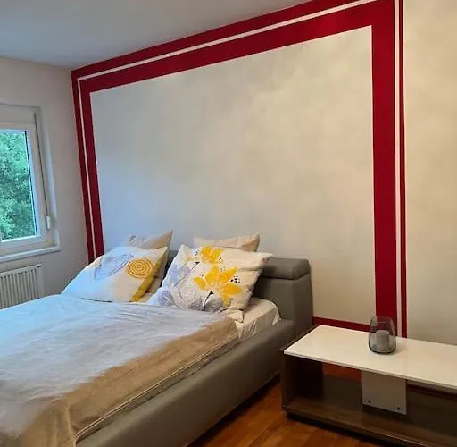 Apartmán Neben Dem Lkh Und Der Medizinischen Universitaet *